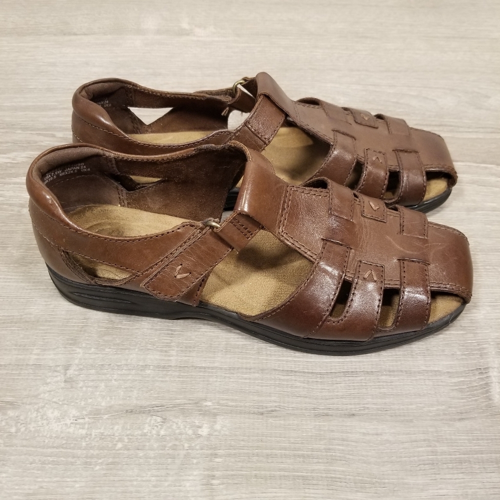 Cobbie Cuddlers Womens Brown Leather Velcro Buckle Strap Sandals Size 7.5